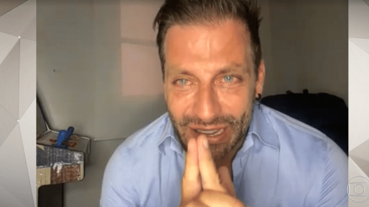 Henri Castelli chora em entrevista ao "Fantástico" Henri Castelli chora em entrevista ao "Fantástico"