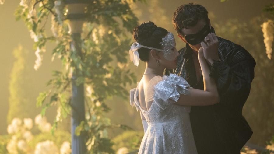 Yerin Ha e Luke Thompson na quarta temporada de 'Bridgerton' Yerin Ha e Luke Thompson na quarta temporada de 'Bridgerton'
