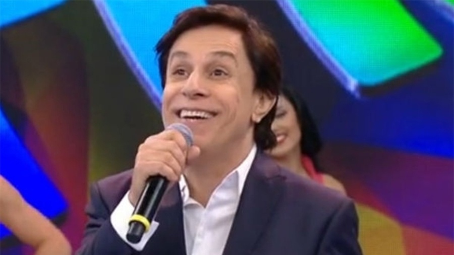 .2015 - Tom Cavalcante volta a se apresentar na Globo após 11 anos "banido" - Reprodução/TV Globo