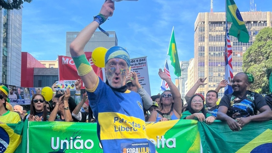 Apoiador em ato pró-Bolsonaro na Paulista Apoiador em ato pró-Bolsonaro na Paulista