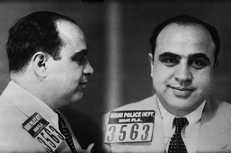 Al Capone, o gângster americano mais notório de Alcatraz Al Capone, o gângster americano mais notório de Alcatraz