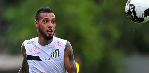 Atacante Paulinho estava emprestado ao Santos e não ficará no Flamengo - Divulgação/SantosFC