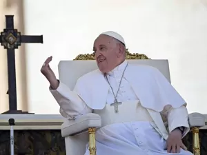 O papa Francisco cometeu gafe, contradição ou discriminação?