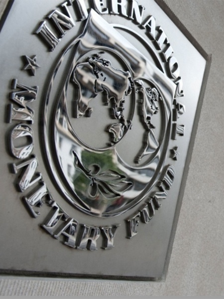 Para o FMI, os riscos de inflação mais persistente e elevada "devem ser levados em conta" - Saul Loeb/AFP