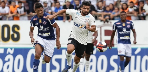 Guilherme desfalca Atlético-PR por conta de contrato com o Corinthians