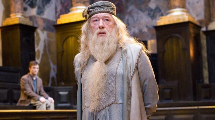 Michael Gambon como Dumbledore 