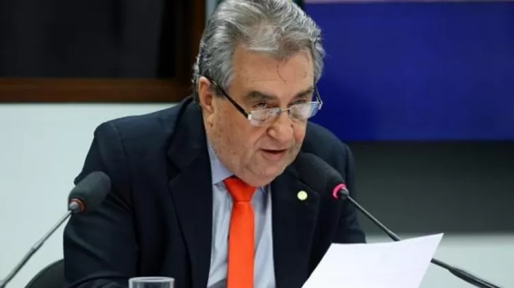  Célio Moura sofreu por grave acidente, cujo custo reembolsado pela Câmara   - Agência Câmara - Agência Câmara