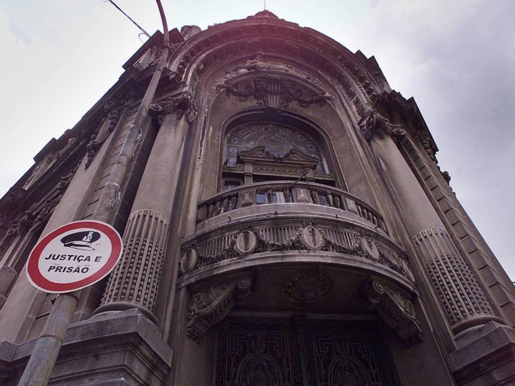 Facade of the former Dops building on Rua da Relação, Rio