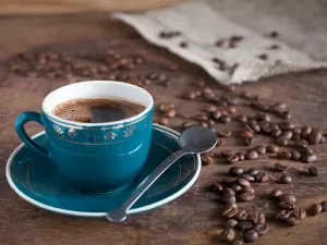 Grão, moído ou cápsula: selecionamos cafés com até 37% OFF para você provar