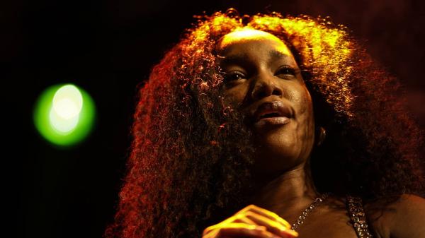 IZA canta neste domingo no Rio Gastronomia, no Jockey Club, no Rio