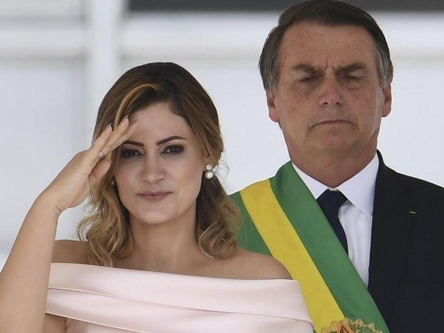 Bolsonaro usa sua filha Laura, de 11 anos, para fazer política