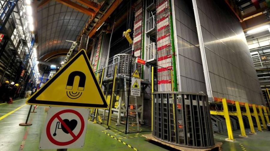 Um protótipo das arapucas para capturar neutrinos instalado no Cern (Centro Europeu para Pesquisa Nuclear), na Suíça, antes de ter sua versão final montada nos Estados Unidos