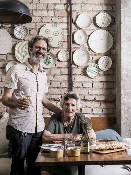 Receita de Família - Bacalhau à Molicata dos Lorenti - Maria e Angelo Lorenti provam o Bacalhau à Molicata - Keiny Andrade/ysoke - Keiny Andrade/UOL