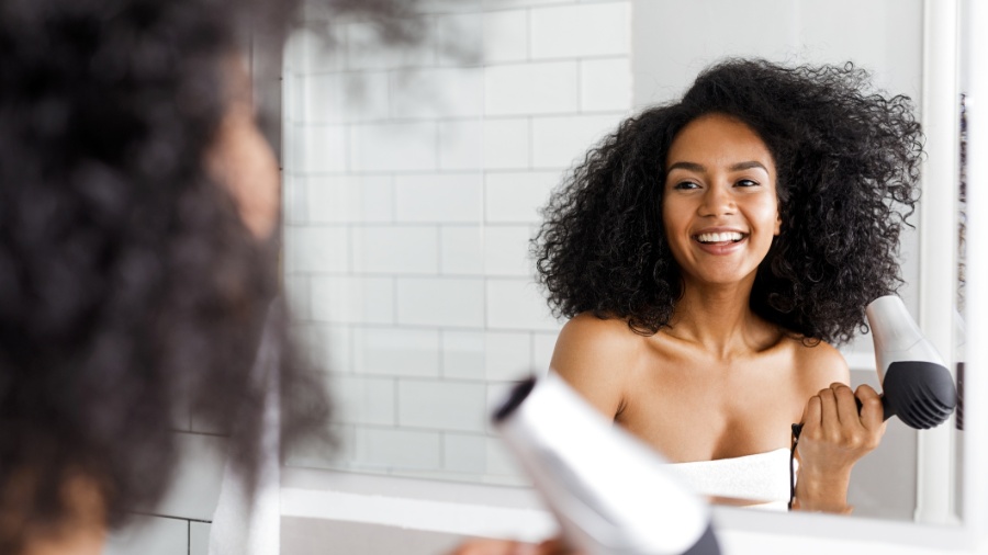 Cabelo bem cuidado no inverno com o Mundo do Cabeleireiro