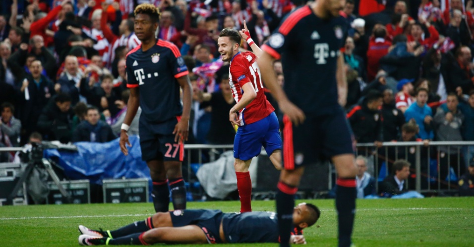 Saúl comemora gol pelo Atlético de Madri contra o Bayern pela Liga dos Campeões