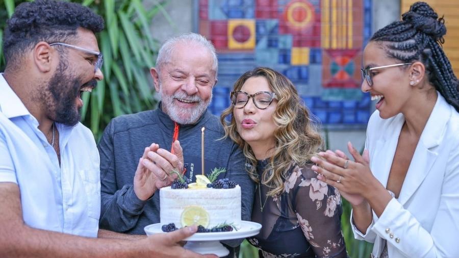 Lula comemora seu aniversário no fim de outubro - Twitter/@janjalula
