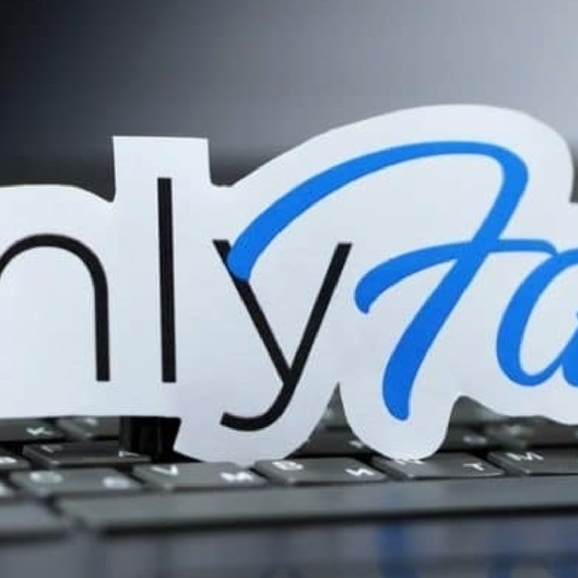 Funcionários de agência fingiram ser influencers no OnlyFans; entenda