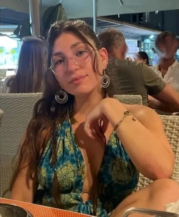 Celeste Fishbein, 18, morreu após ataque do grupo extremista Hamas