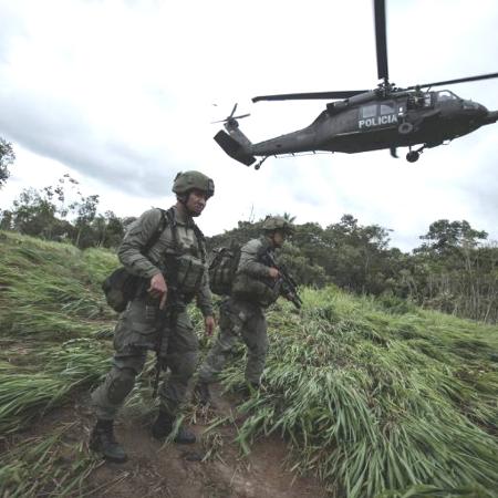Polícia realiza operação contra o narcotráfico na Amazônia colombiana - Jhon Paz/Xinhua