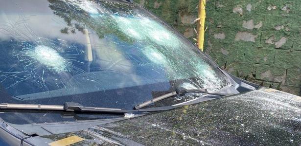 Carro da PF atingido por disparos de Roberto Jefferson