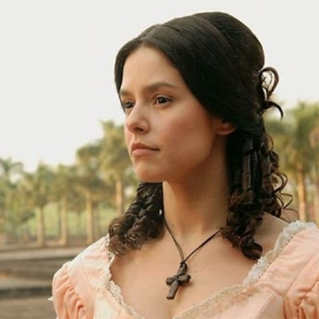 Bianca Rinaldi em versão de "Escrava Isaura" escrita por Tiago Santiago na Record - Divulgação - Divulgação