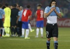 Chileno quebra o silêncio após polêmica dedada em Cavani na Copa América - EFE/Kiko Huesca