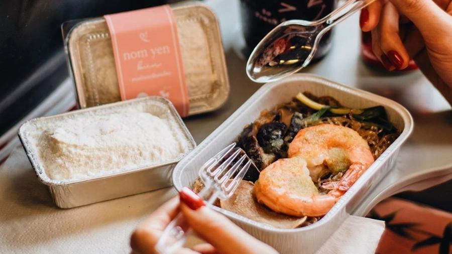 A AirAsia garante que a comida do restaurante é igual a que servem nos voos - Instagram/santan.asean