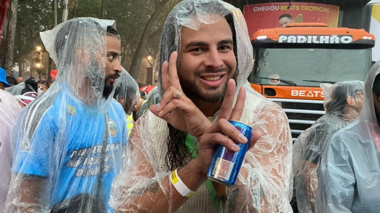 Gerson Alcantara, 34, aproveitou muito o bloco de Pedro Sampaio, mesmo na chuva