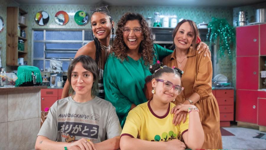 Família de Mirinda (Regina Casé) em "Tô Nessa", que marca retomada dos investimentos da Globo no humor - Estevam Avellar/Globo