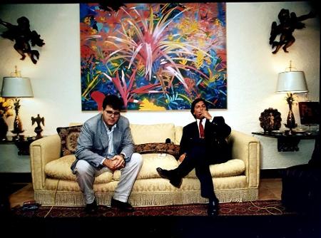 O jornalista Luís Costa Pinto e Pedro Collor, durante a gravação da entrevista na casa do empresário e irmão do presidente Fernando Collor, em 20 de maio de 1992 O jornalista Luís Costa Pinto e Pedro Collor, durante a gravação da entrevista na casa do empresário e irmão do presidente Fernando Collor, em 20 de maio de 1992