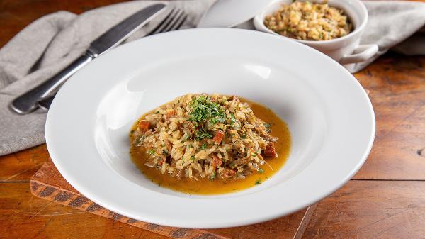 Acho que um arroz de pato vai bem com todos os vinhos da lista Acho que um arroz de pato vai bem com todos os vinhos da lista