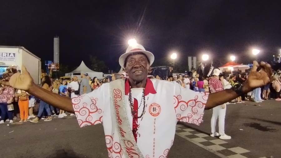 Inazir Santiago, o Gaguinho, de 78 anos, da velha guarda da Mocidade Alegre