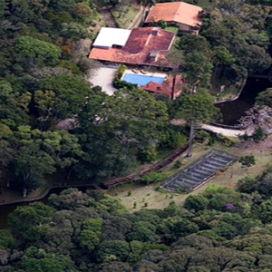 O sítio em Atibaia, frequentado por Lula e familiares - Jefferson Coppola/Revista Veja	