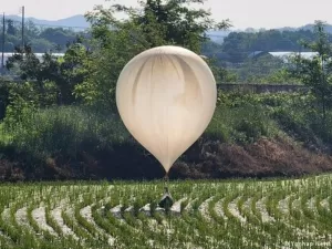Coreia do Norte voltar a enviar balões com lixo à Coreia do Sul