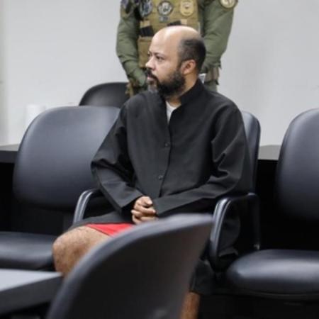Albino, o serial killer de Alagoas, sentado no banco dos réus Albino, o serial killer de Alagoas, sentado no banco dos réus