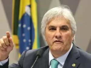 Delcídio terá de pagar R$ 10 mil a Lula após falsas acusações na Lava Jato