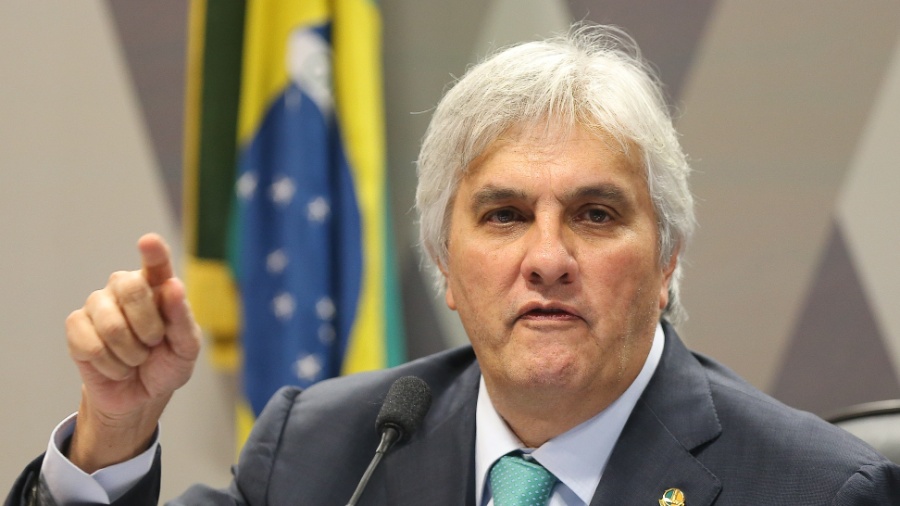 Ex-senador Delcídio do Amaral depõe na CCJ do Senado. - Alan Marques/ Folhapress