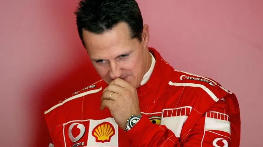 Michael Schumacher em foto de 2006; alemão sofreu acidente há quase oito anos e não apareceu mais publicamente - JOSE LUIS ROCA / AFP
