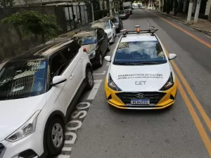 Carros 'dedo-duro': veja o que pode mudar para quem estaciona errado em SP