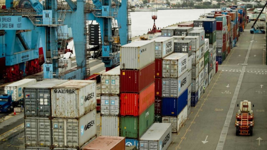Privatização das Companhias Docas e autoridades portuárias deve gerar, na primeira fase, investimentos de mais de R$ 16 bilhões em apenas três portos - Adriano Vizoni/Folhapress