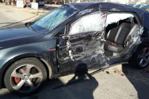 Carro em que Vinícius Bonemer e o amigo estavam na hora do acidente - Folha dos Lagos - Folha dos Lagos