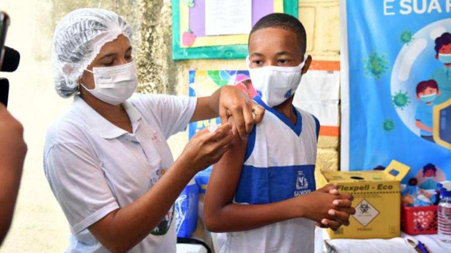 Salvador inicia vacinação de adolescentes contra a Covid - André Carvalho/SMED