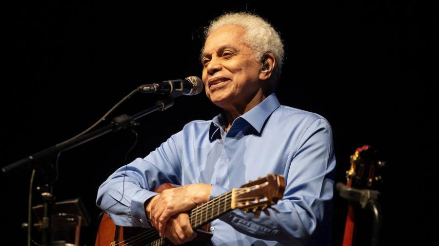 O sambista Paulinho da Viola em apresentação no Vibra, em São Paulo, em sua turnê de 80 anos  - Eduardo Knapp/Folhapress