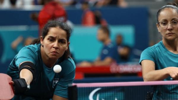 Cátia Oliveira e Joyce Oliveira já garantiram ao menos o bronze no tênis de mesa