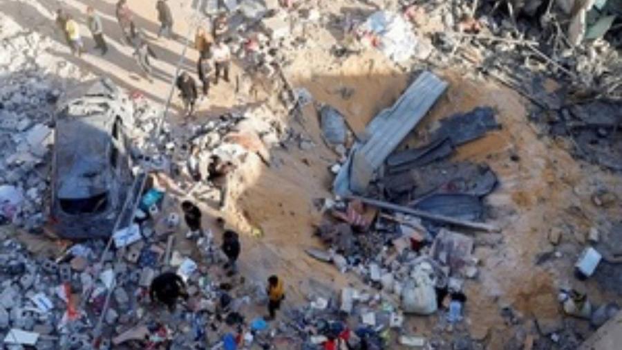 Foto de arquivo mostra bombardeio israelense contra escola em Gaza deixa 15 mortos e 29 feridos