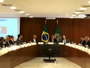 Bolsonaro é intimado pela PF para falar sobre golpe, mas defesa quer adiar