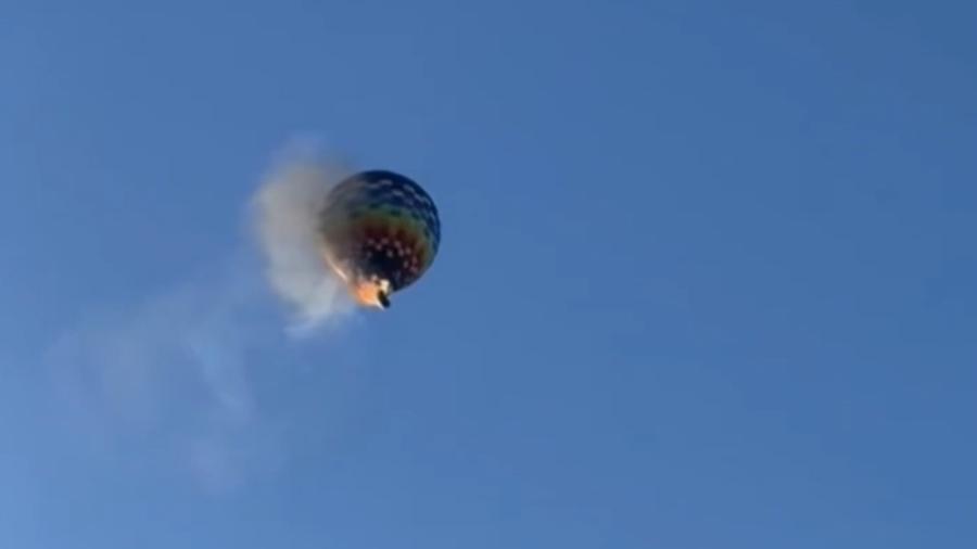 Balão pega fogo no céu matando oito pessoas em Praia Grande, Santa Catarina Balão pega fogo no céu matando oito pessoas em Praia Grande, Santa Catarina