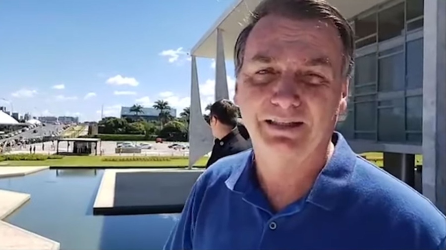 O presidente Jair Bolsonaro falou nas atribuições das Forças Armadas de maneira equivocada - Jair Messias Bolsonaro/Facebook
