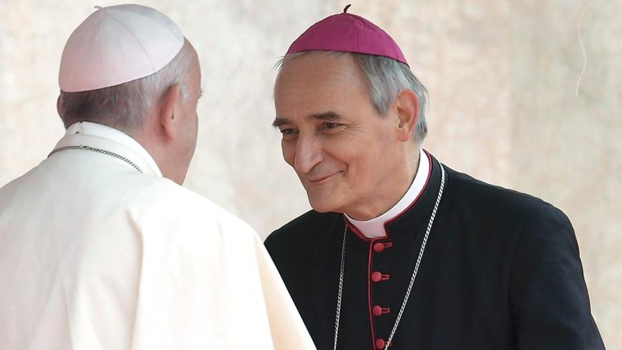 Papa Francisco e o cardeal italiano Matteo Zuppi, arcebispo de Bolonha, designado para missão de paz na Ucrânia