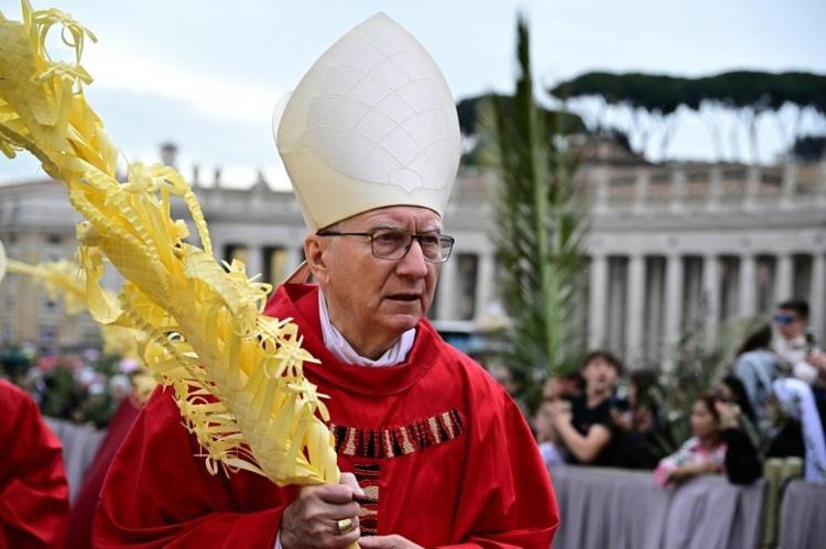 O cardeal Pietro Parolin, secretário de Estado do Vaticano, durante missa no Domingo de Ramos na Praça de São Pedro, em abril O cardeal Pietro Parolin, secretário de Estado do Vaticano, durante missa no Domingo de Ramos na Praça de São Pedro, em abril